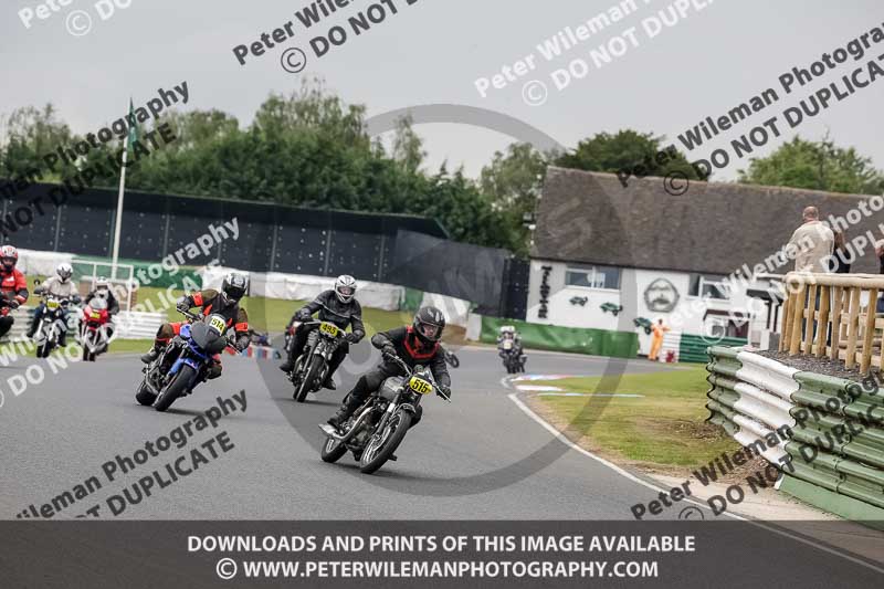 Vintage motorcycle club;eventdigitalimages;mallory park;mallory park trackday photographs;no limits trackdays;peter wileman photography;trackday digital images;trackday photos;vmcc festival 1000 bikes photographs